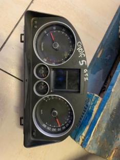 Golf 5 GTI clock and cluster