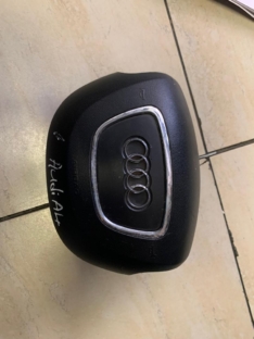 AUDI A4 steering airbag