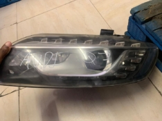 Audi Q7 front lights