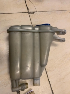 Audi A4 radiator bottle