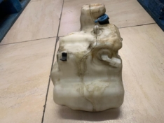 bmw 320i radiator bottle